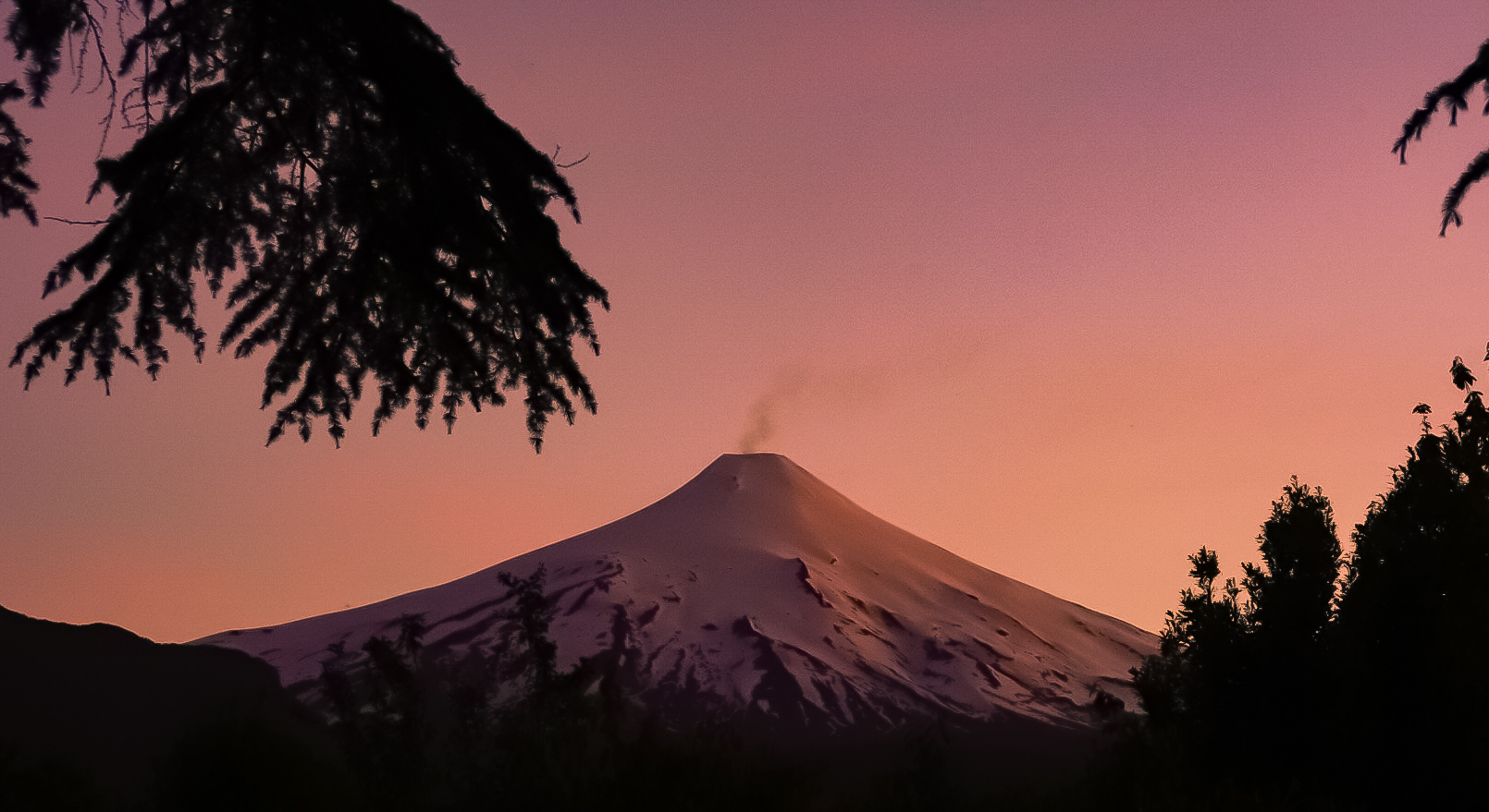 Um vulcão num fim de tarde